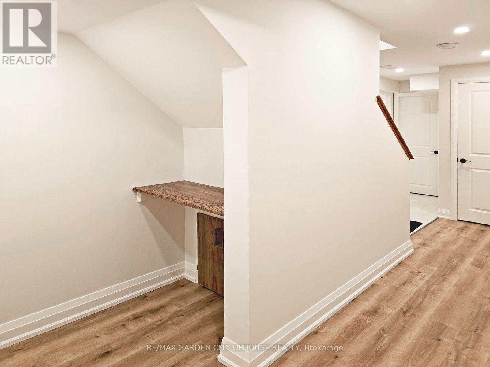 Lower - 11 Manhattan Court, St. Catharines, Ontario  L2R 0B8 - Photo 5 - X12611066