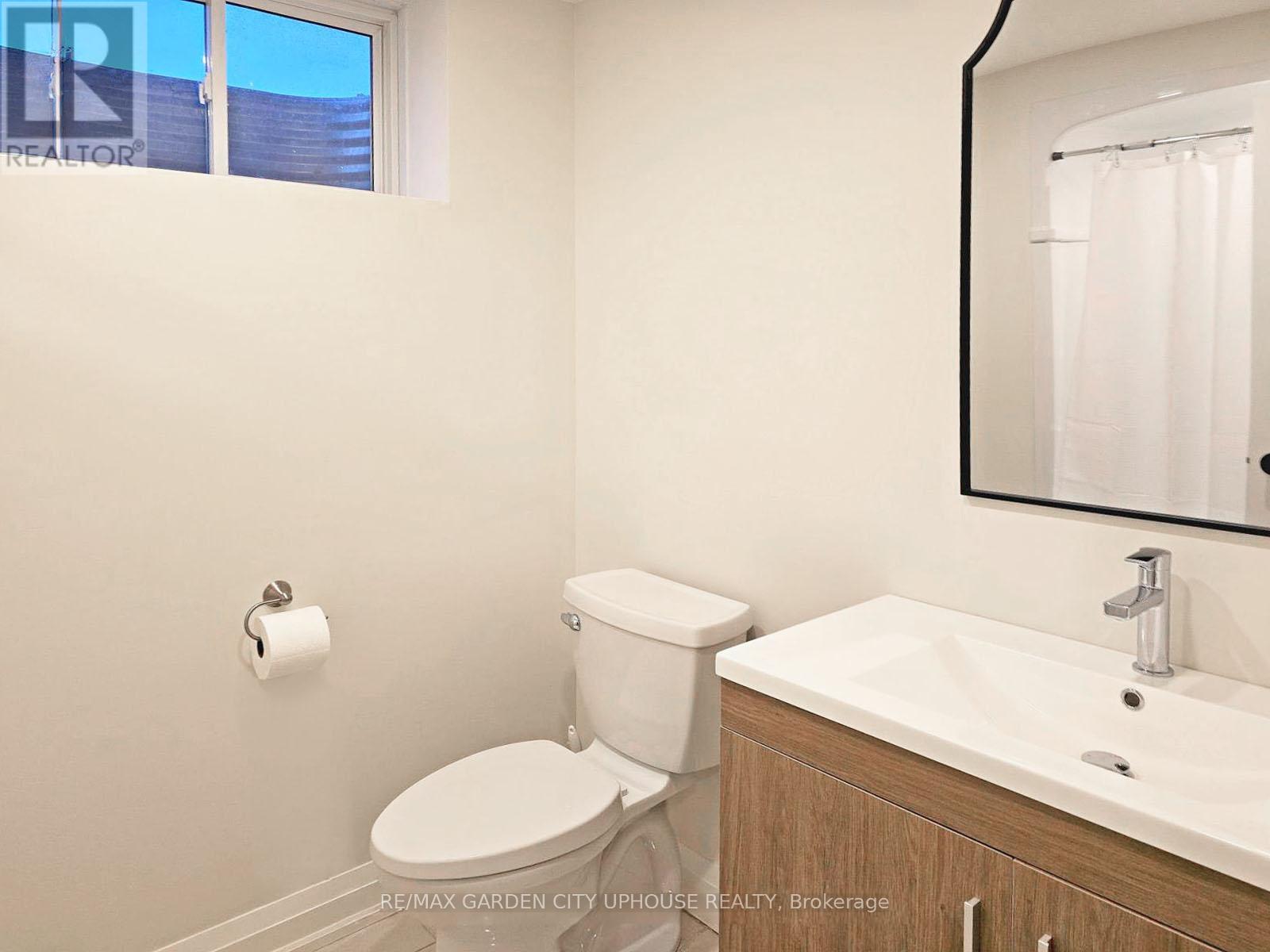 Lower - 11 Manhattan Court, St. Catharines, Ontario  L2R 0B8 - Photo 6 - X12611066