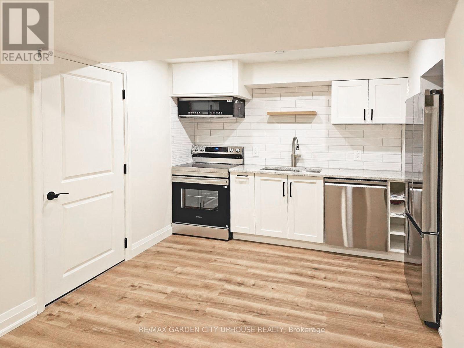 Lower - 11 Manhattan Court, St. Catharines, Ontario  L2R 0B8 - Photo 9 - X12611066