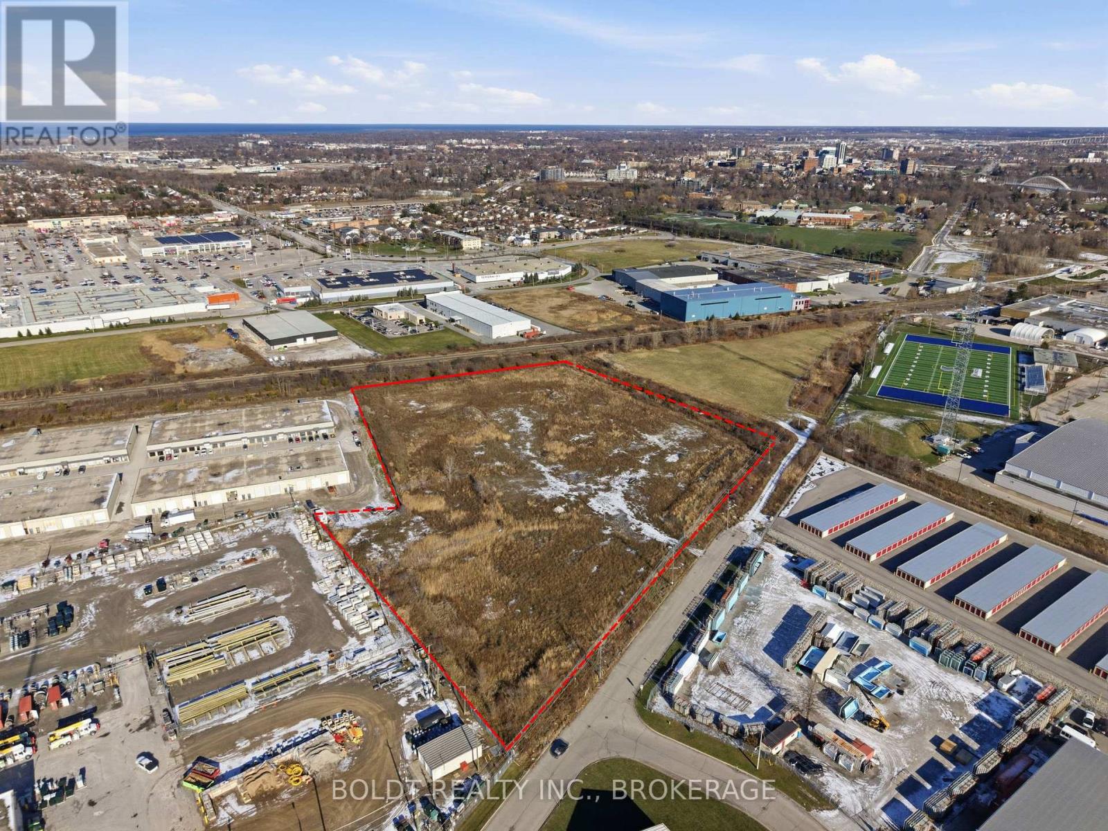 240 Ridley Road W, St. Catharines, Ontario  L2R 6P7 - Photo 7 - X12612962