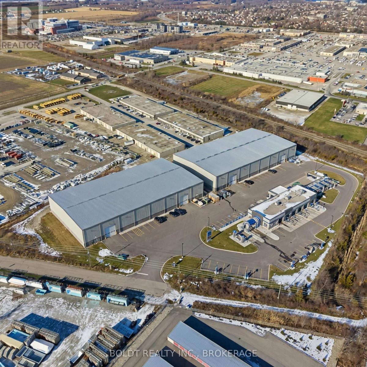 240 Ridley Road W, St. Catharines, Ontario  L2R 6P7 - Photo 9 - X12612962