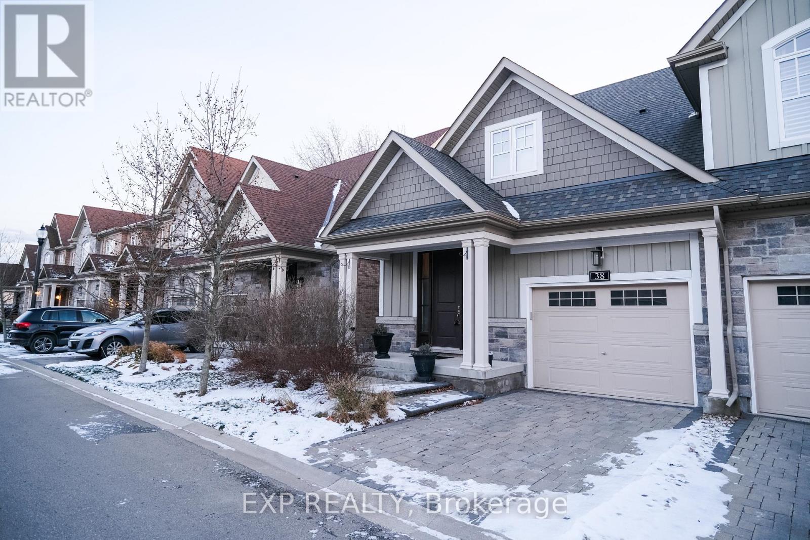 38 Windsor Circle, Niagara-On-The-Lake, Ontario  L0S 1J0 - Photo 4 - X12613546