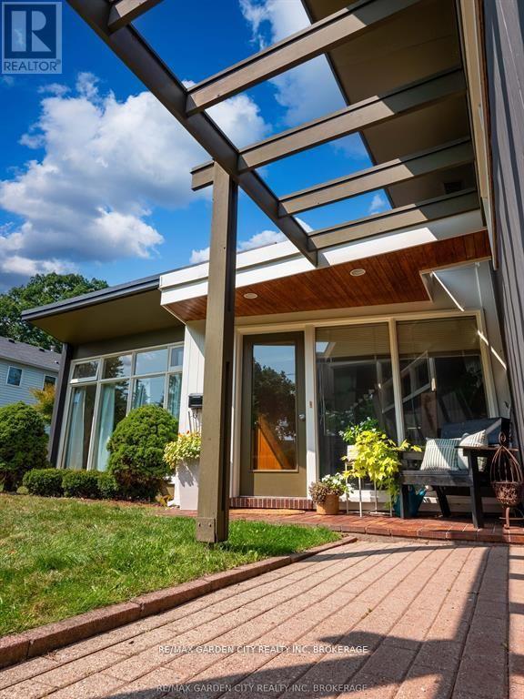 46 Henley Drive, St. Catharines, Ontario  L2N 4A9 - Photo 12 - X12614398