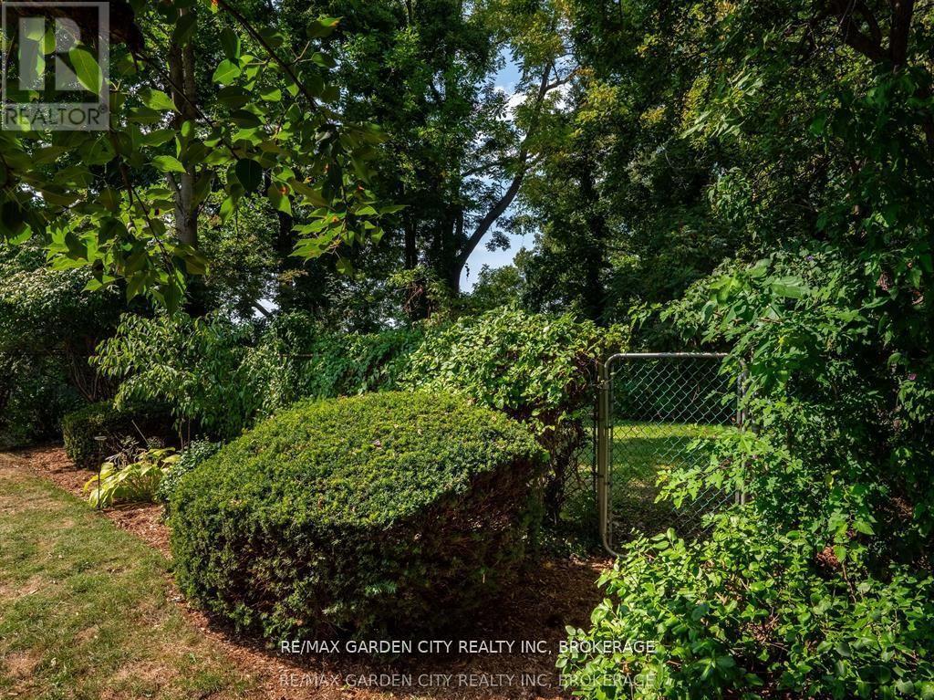 46 Henley Drive, St. Catharines, Ontario  L2N 4A9 - Photo 43 - X12614398