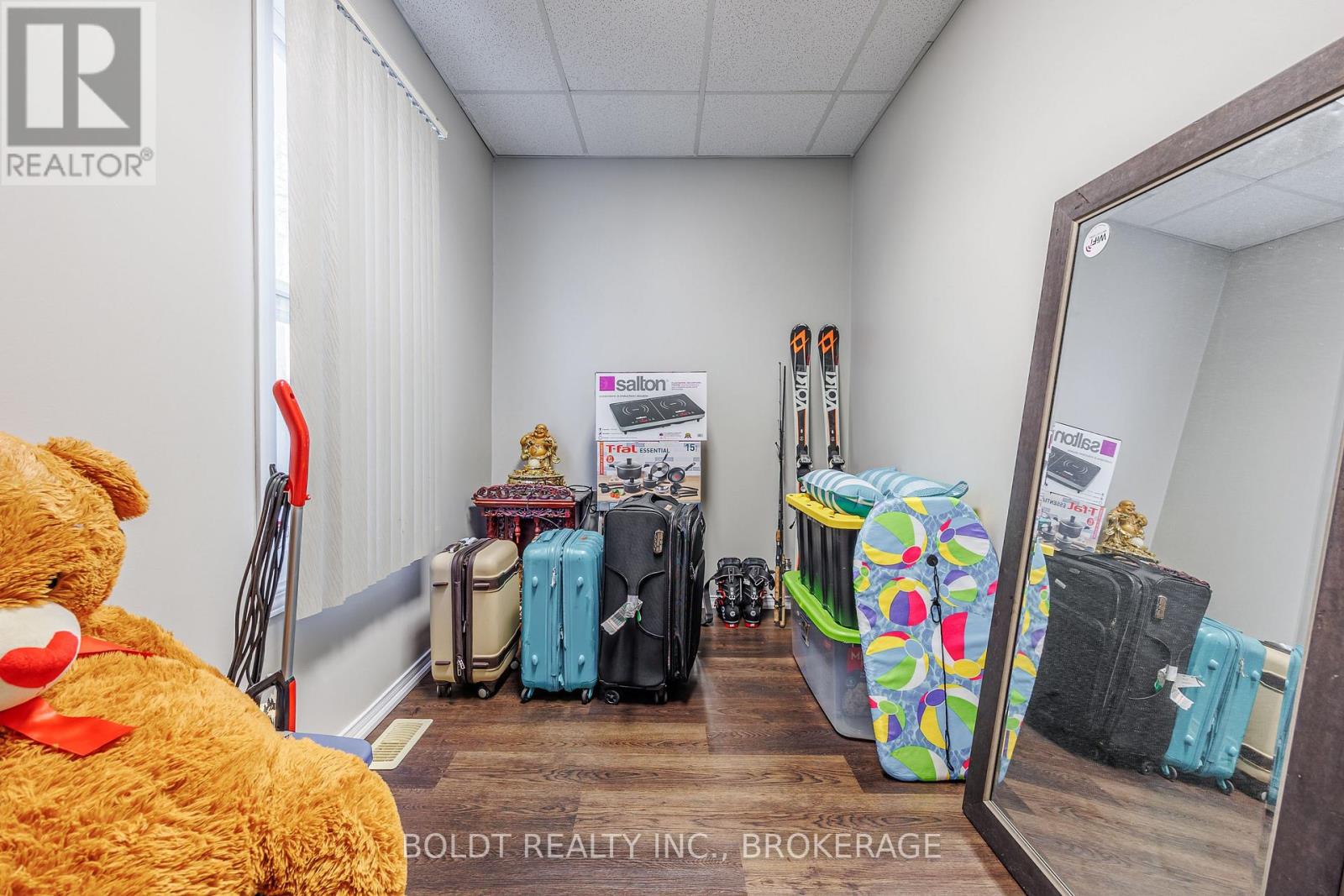 132 Welland Avenue, St. Catharines, Ontario  L2R 2N6 - Photo 10 - X12614842