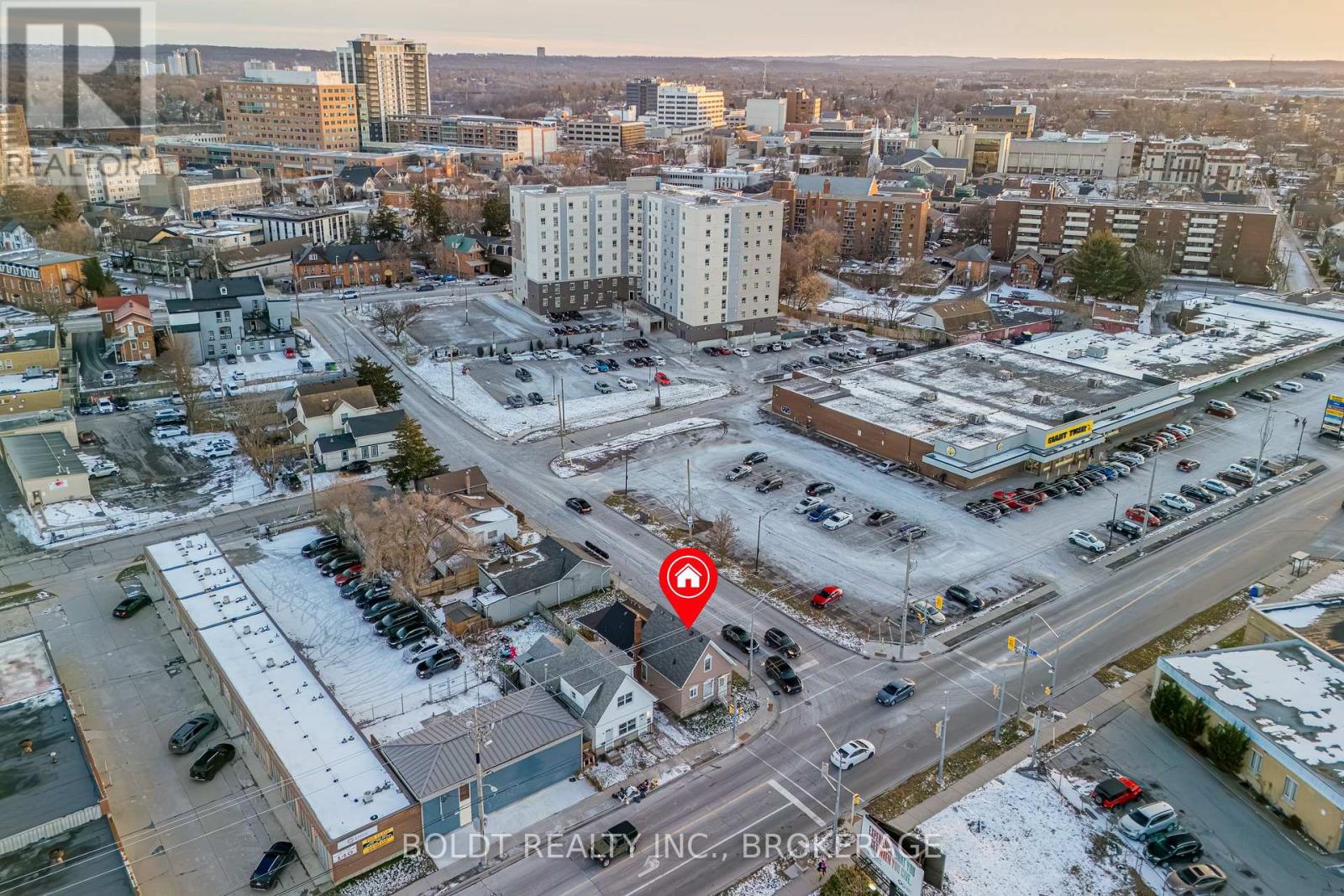 132 Welland Avenue, St. Catharines, Ontario  L2R 2N6 - Photo 19 - X12614842