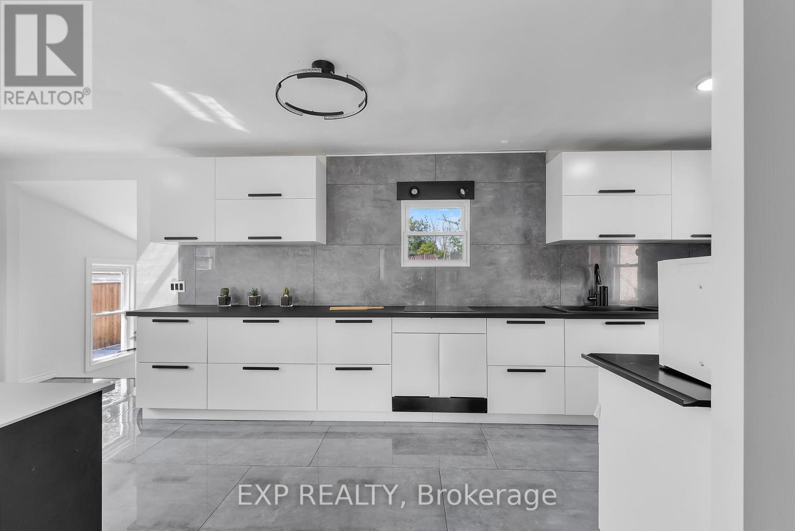 249 Wallace Avenue S, Welland, Ontario  L3B 1R7 - Photo 12 - X12614908