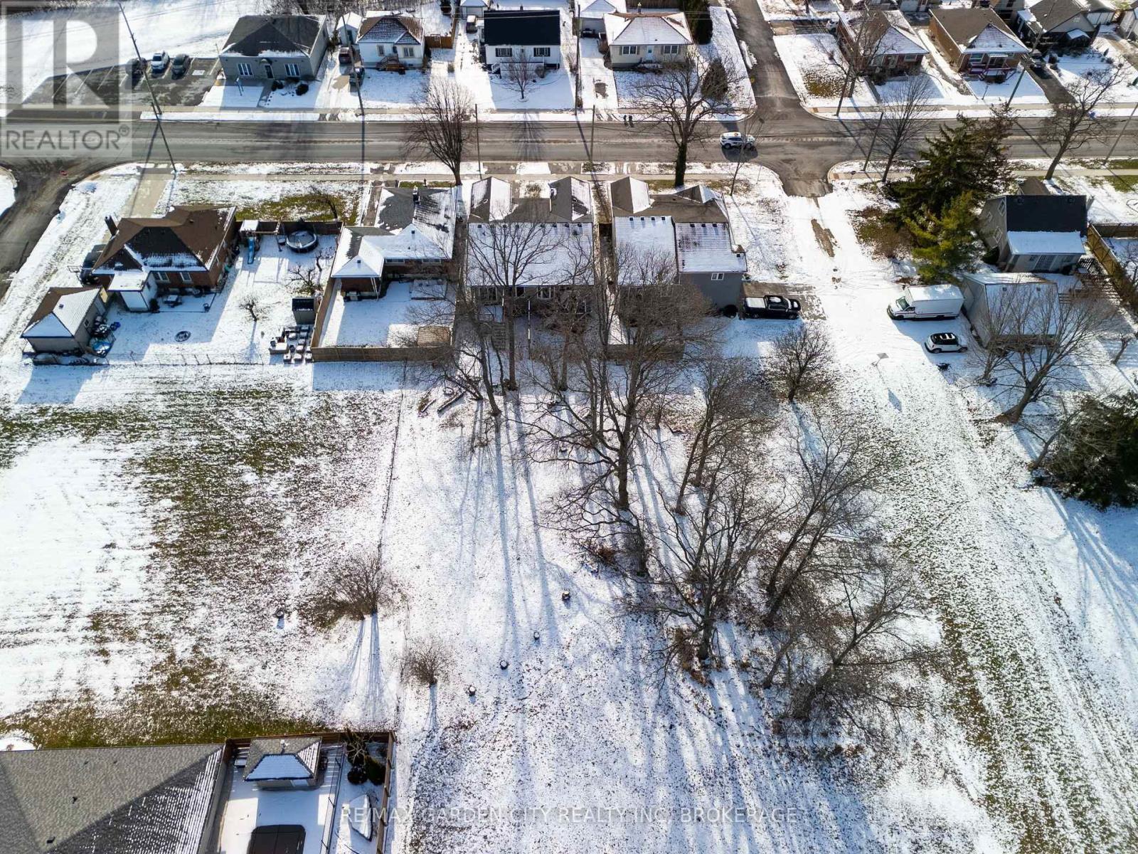 629 Broadway Avenue, Welland, Ontario  L3C 5M6 - Photo 35 - X12615346