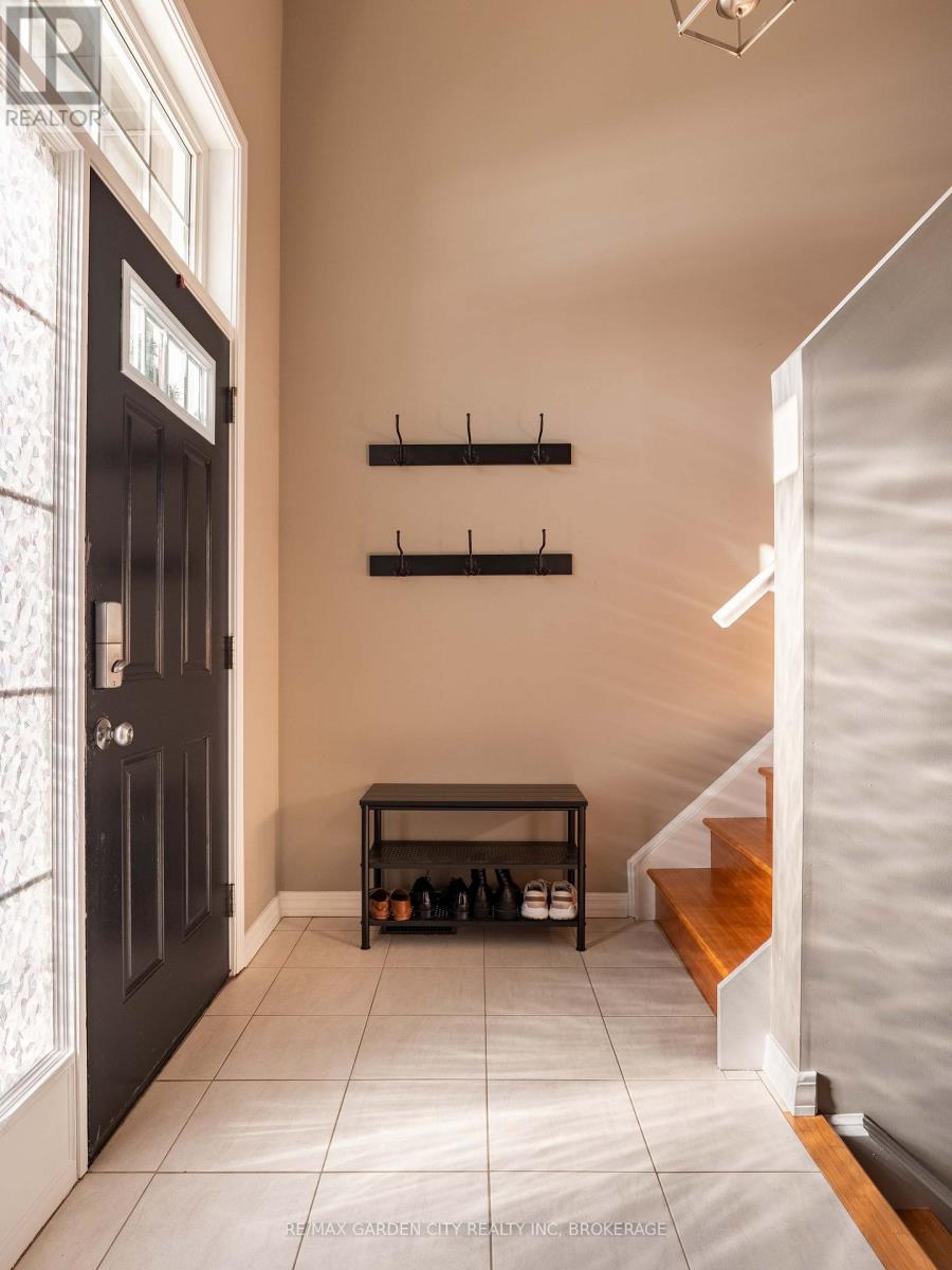 629 Broadway Avenue, Welland, Ontario  L3C 5M6 - Photo 6 - X12615346