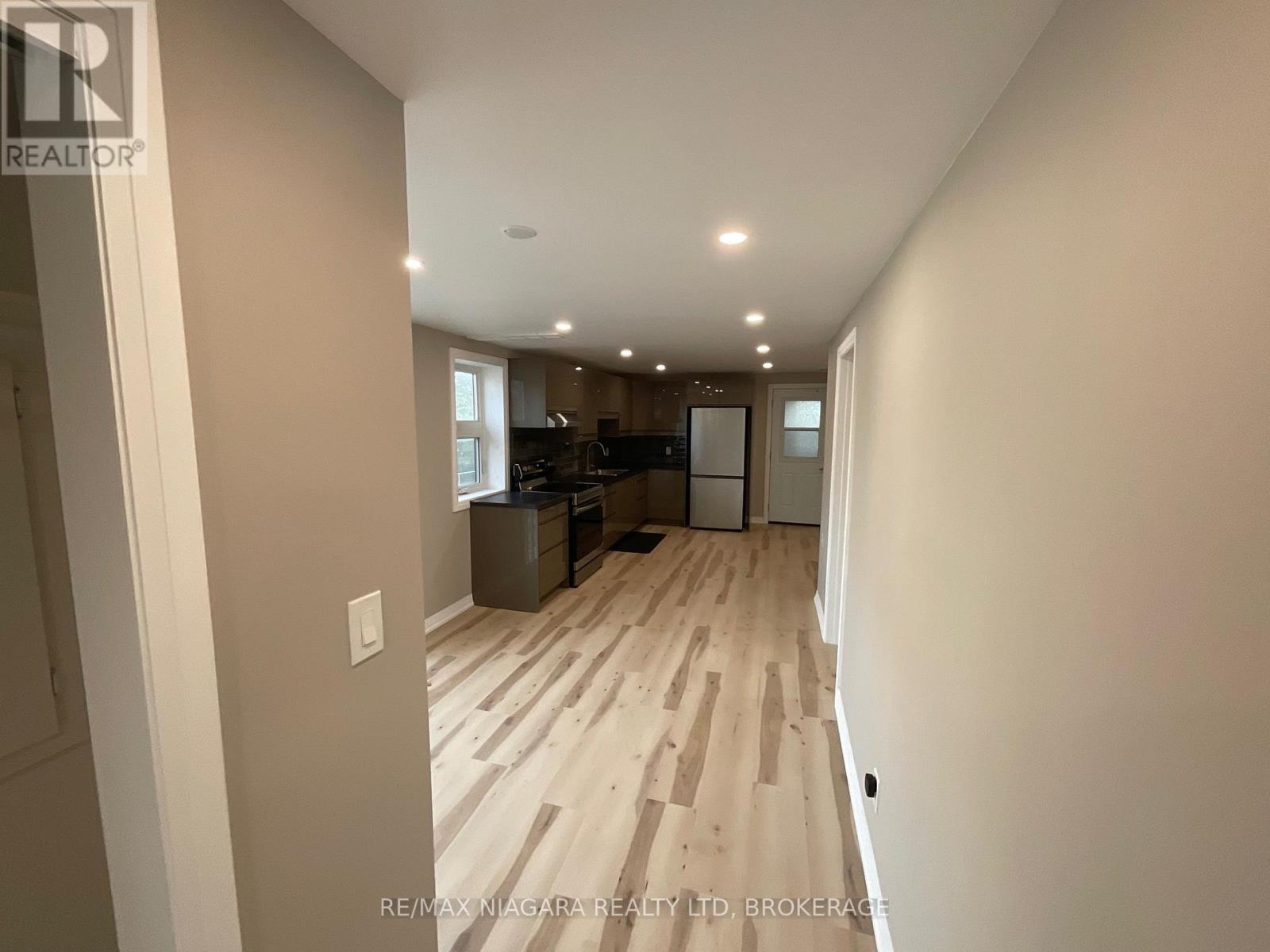 3976 Portage Road, Niagara Falls, Ontario  L2J 2K9 - Photo 13 - X12615590