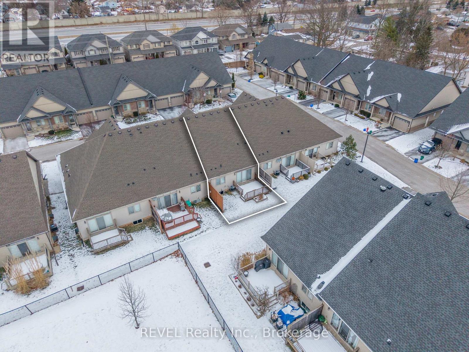 8 - 5490 Prince Edward Avenue, Niagara Falls, Ontario  L2G 0G5 - Photo 39 - X12627358