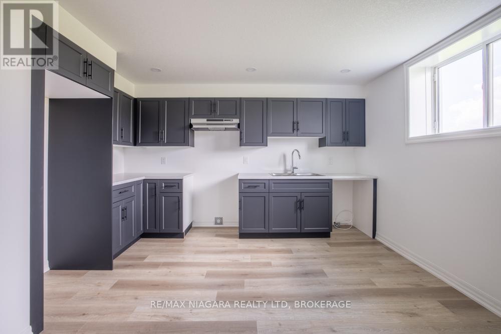 Lower - 158 Hillcrest Road, Port Colborne, Ontario  L3K 6E4 - Photo 6 - X12627712