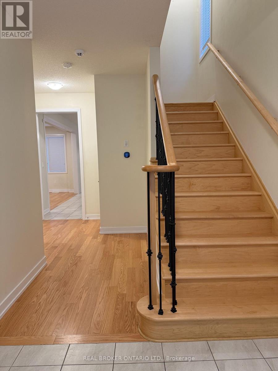 90 Sunflower Crescent, Thorold, Ontario  L3B 0L1 - Photo 11 - X12627976