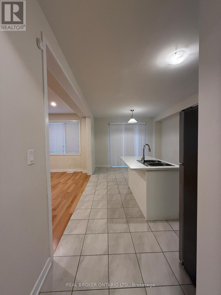 90 Sunflower Crescent, Thorold, Ontario  L3B 0L1 - Photo 3 - X12627976