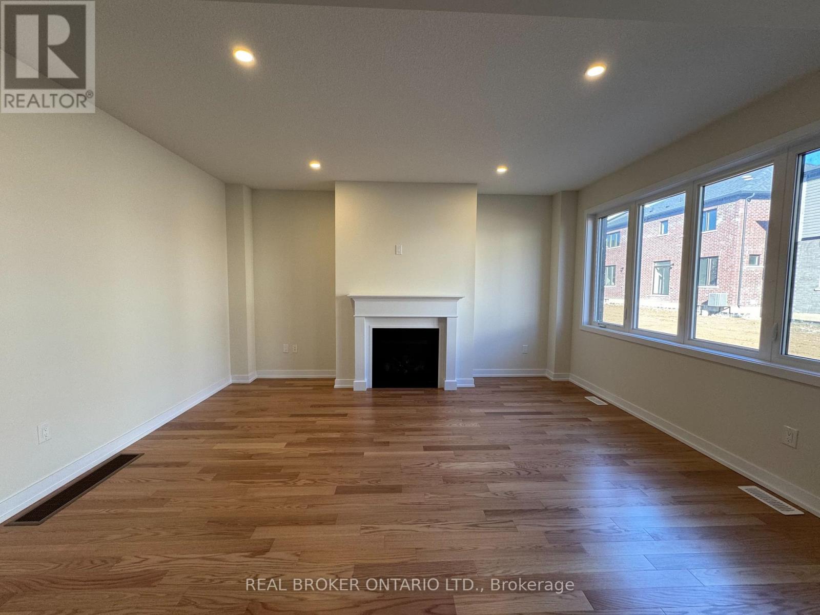 90 Sunflower Crescent, Thorold, Ontario  L3B 0L1 - Photo 4 - X12627976