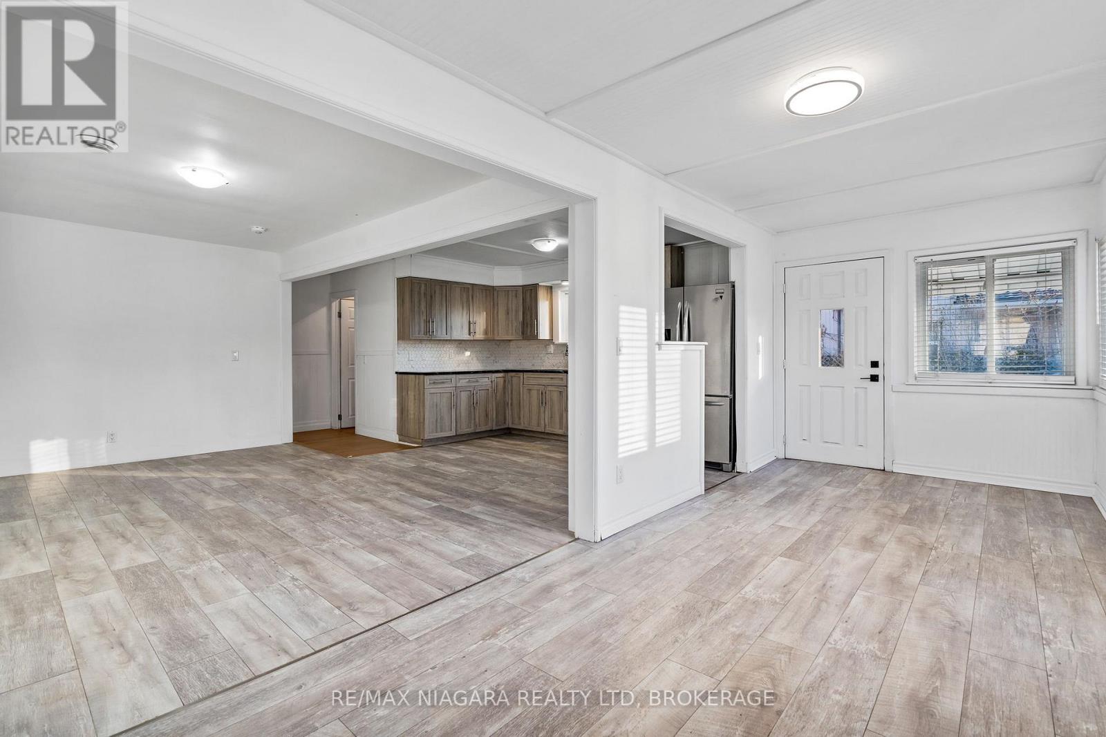 396 Fairview Road, Fort Erie, Ontario  L2A 4S2 - Photo 11 - X12630590