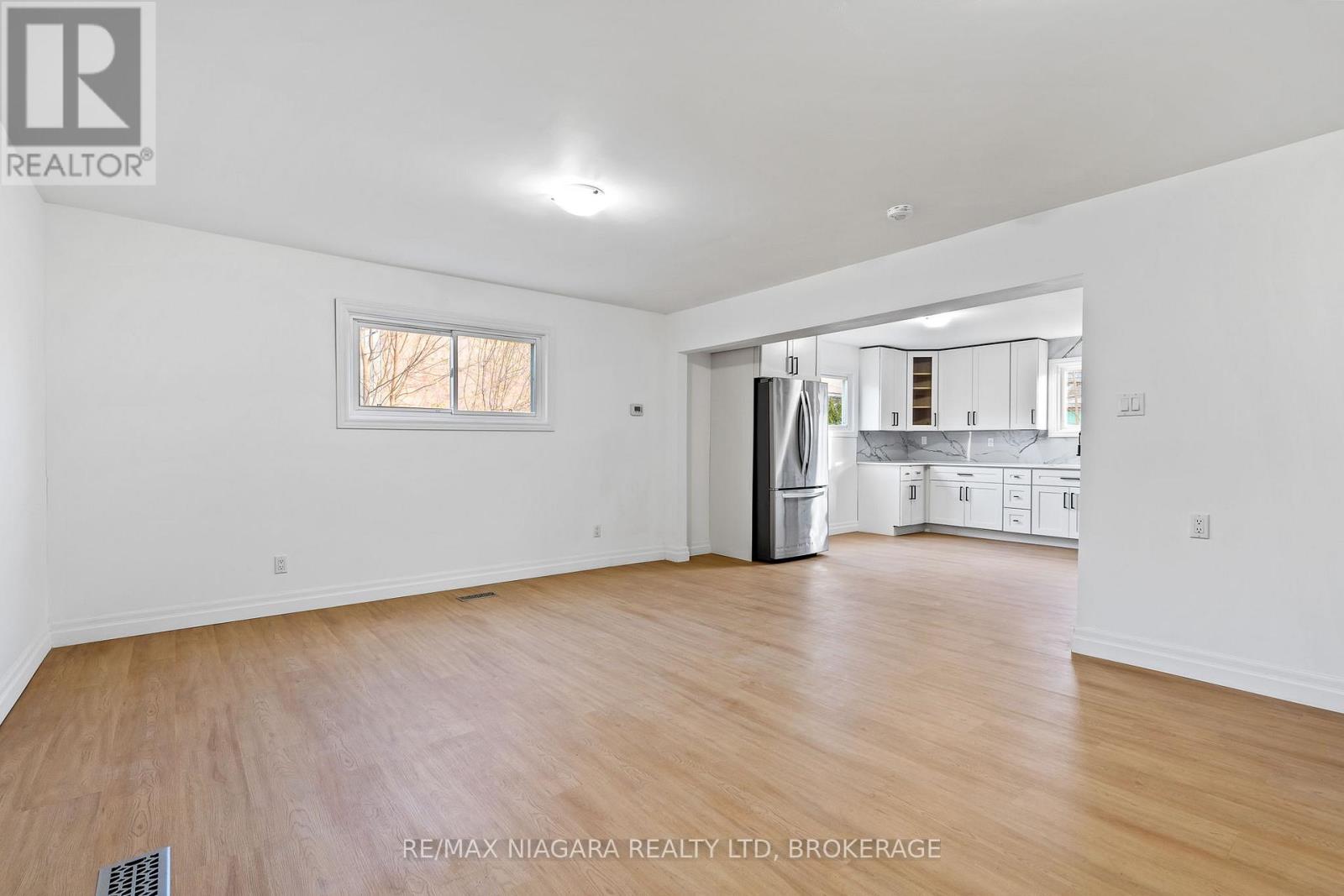 396 Fairview Road, Fort Erie, Ontario  L2A 4S2 - Photo 16 - X12630590