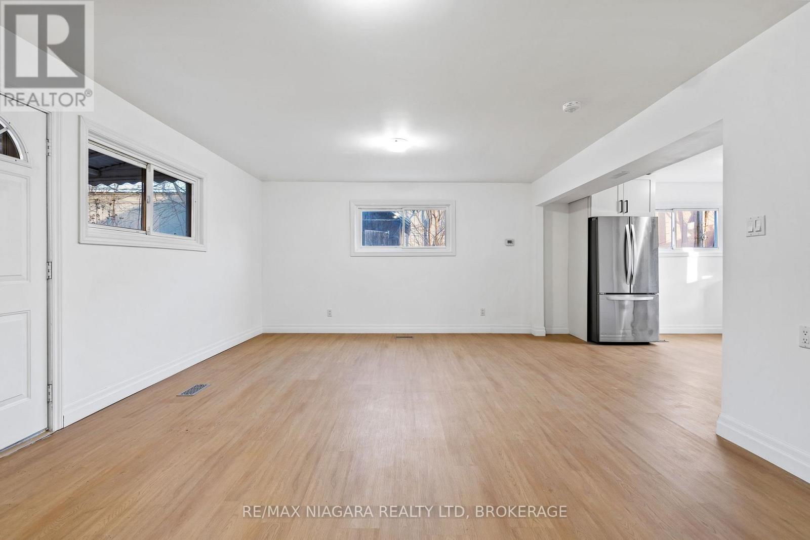 396 Fairview Road, Fort Erie, Ontario  L2A 4S2 - Photo 18 - X12630590