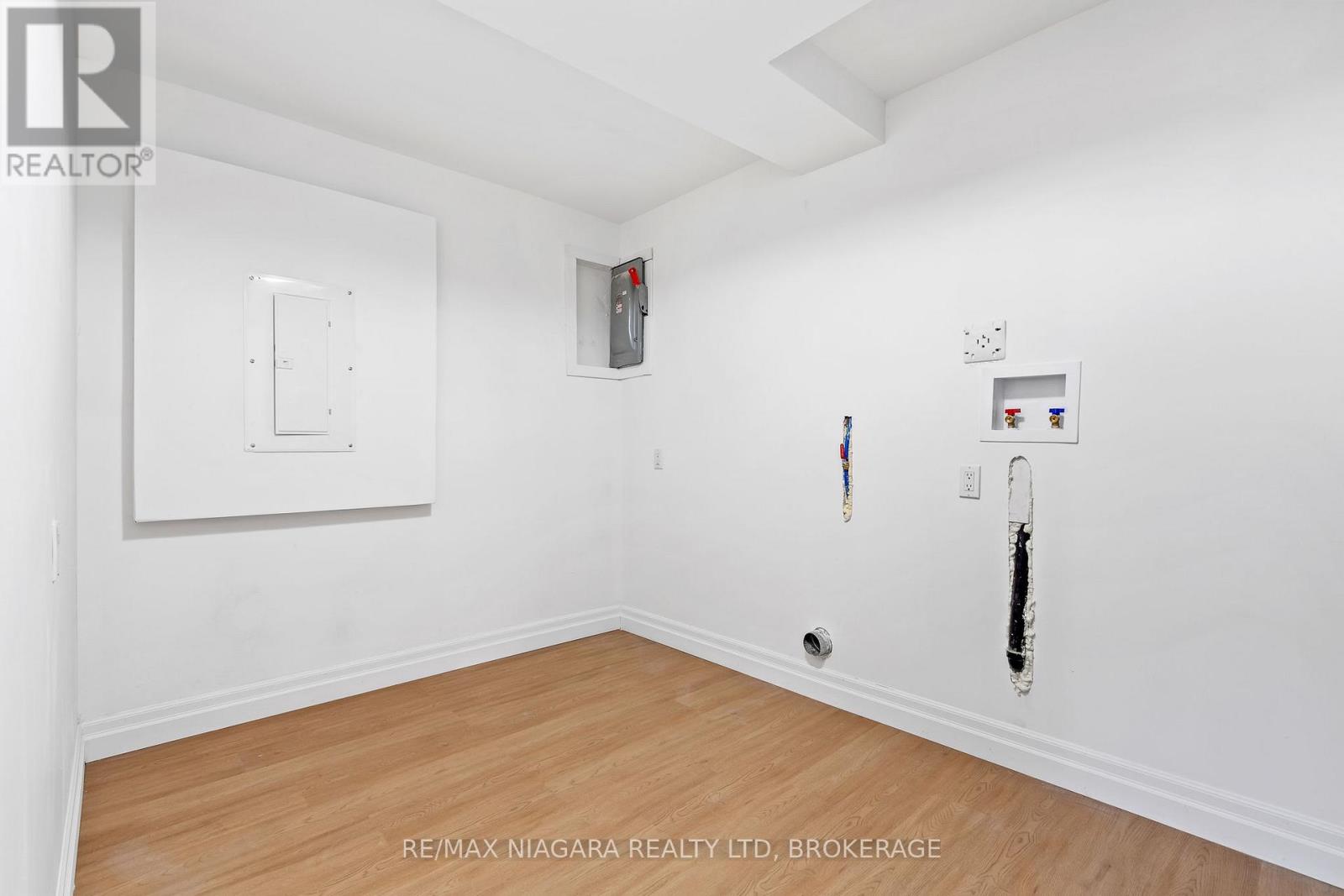 396 Fairview Road, Fort Erie, Ontario  L2A 4S2 - Photo 22 - X12630590