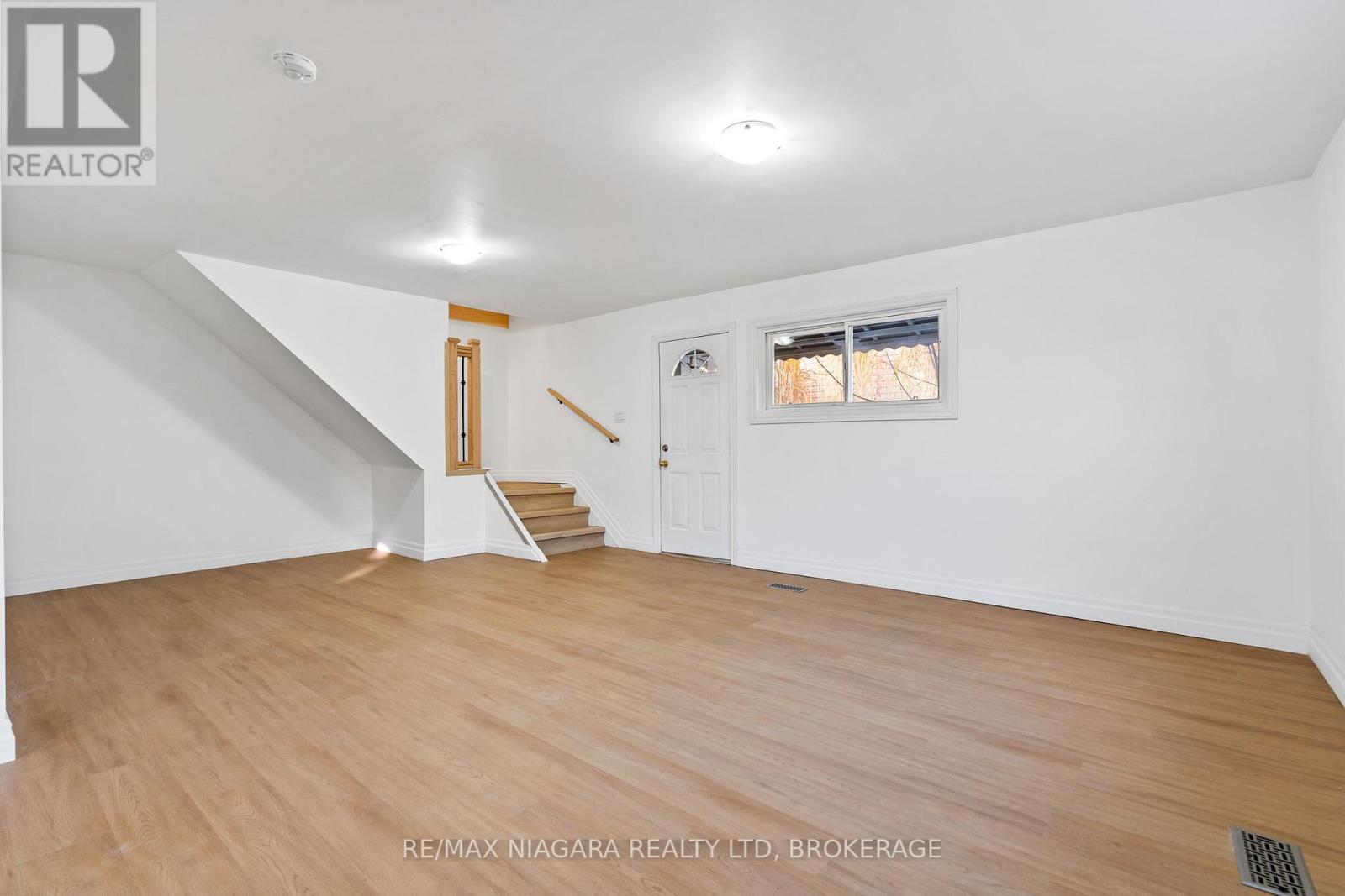 396 Fairview Road, Fort Erie, Ontario  L2A 4S2 - Photo 28 - X12630590