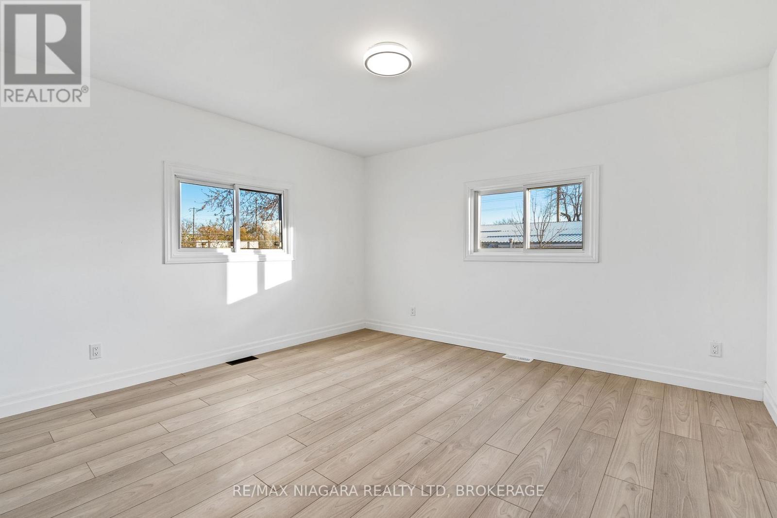 396 Fairview Road, Fort Erie, Ontario  L2A 4S2 - Photo 29 - X12630590