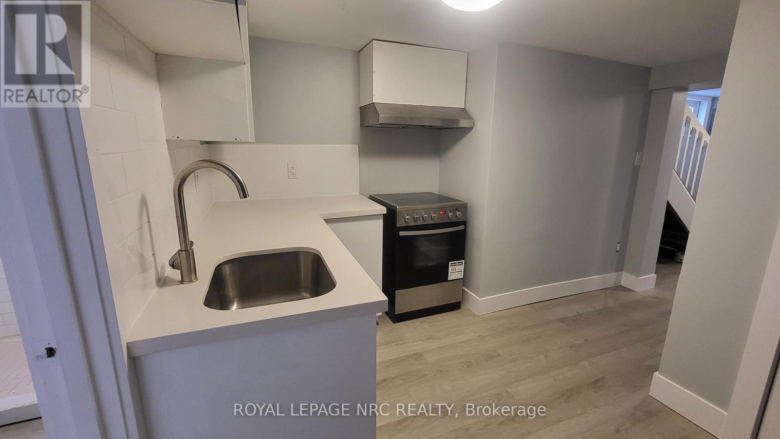 Basement Apartment - 27 Lasalle Street, Welland, Ontario  L3B 4J5 - Photo 8 - X12630706