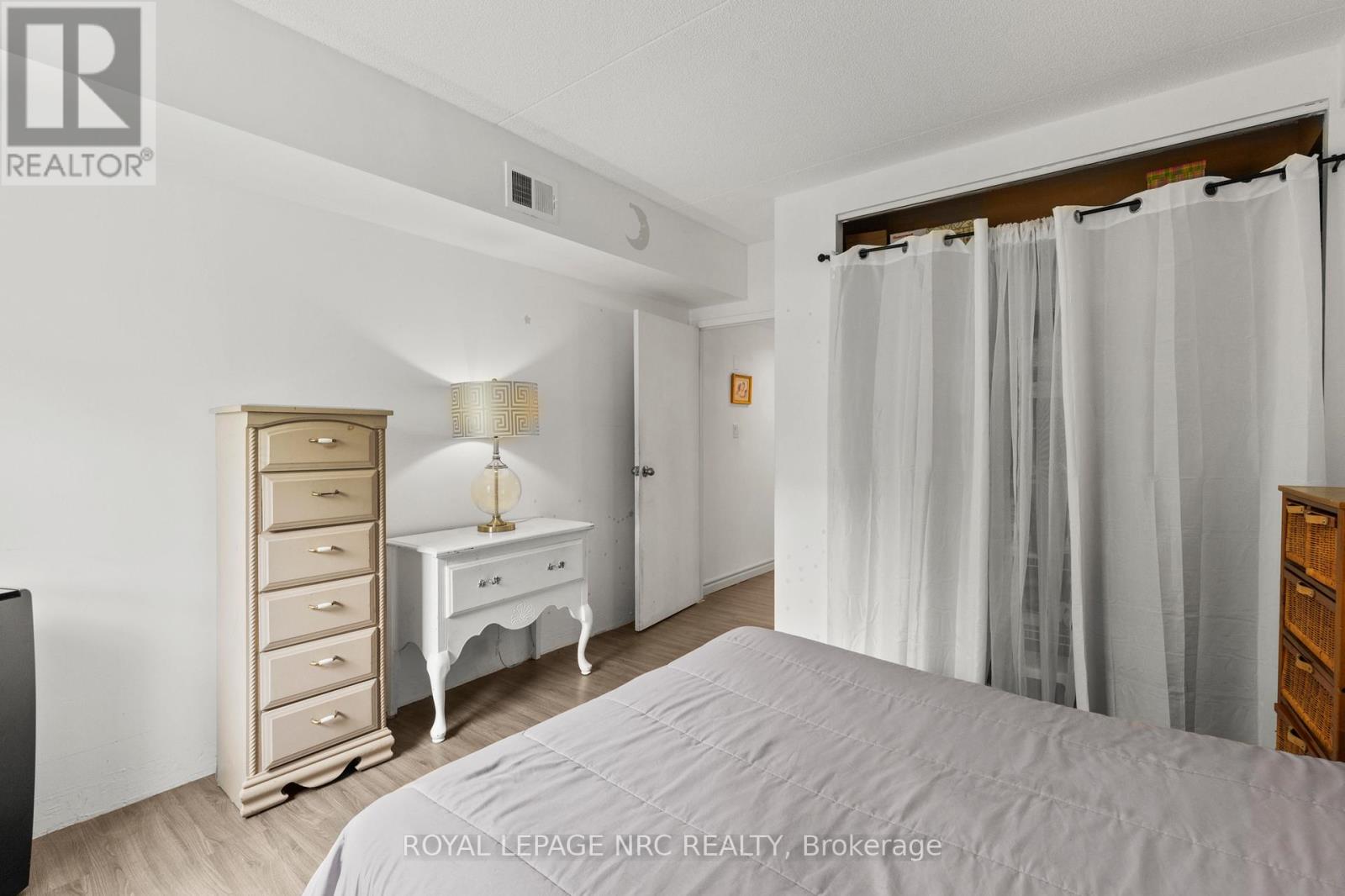 203 - 4872 Valley Way, Niagara Falls, Ontario  L2E 1W3 - Photo 15 - X12631654