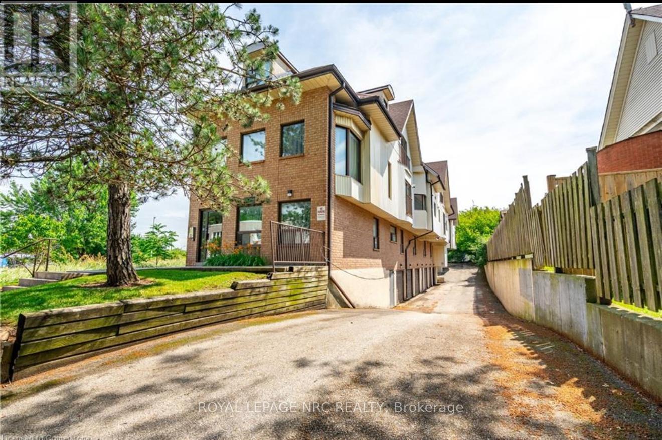 203 - 4872 Valley Way, Niagara Falls, Ontario  L2E 1W3 - Photo 23 - X12631654