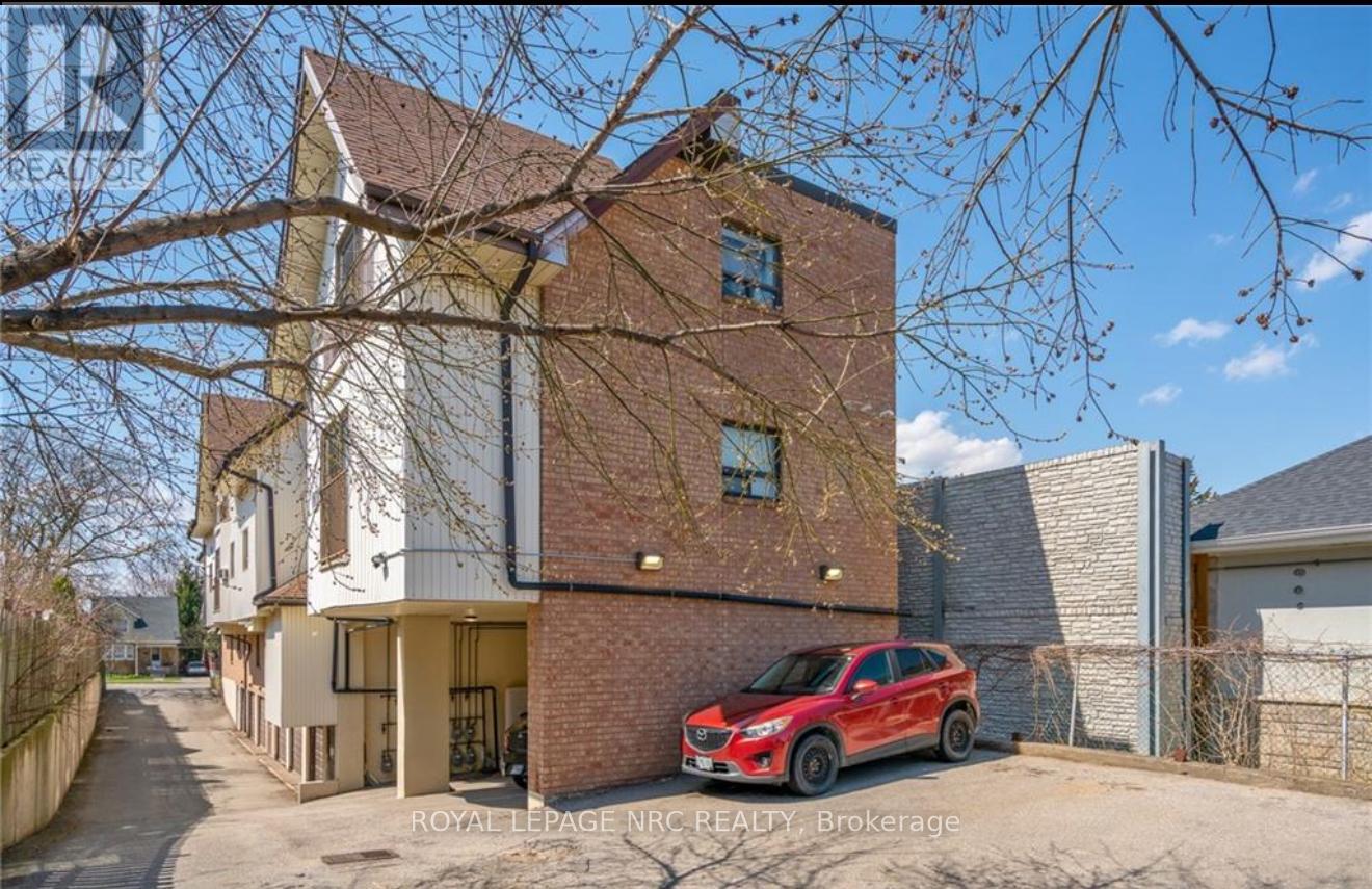 203 - 4872 Valley Way, Niagara Falls, Ontario  L2E 1W3 - Photo 24 - X12631654