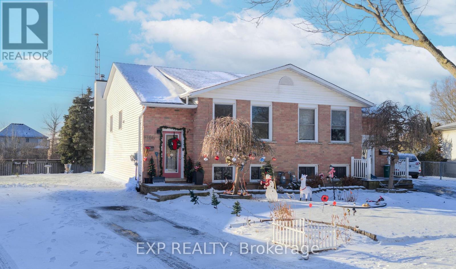 6166 Wildrose Crescent, Niagara Falls, Ontario  L2G 7T3 - Photo 2 - X12631788