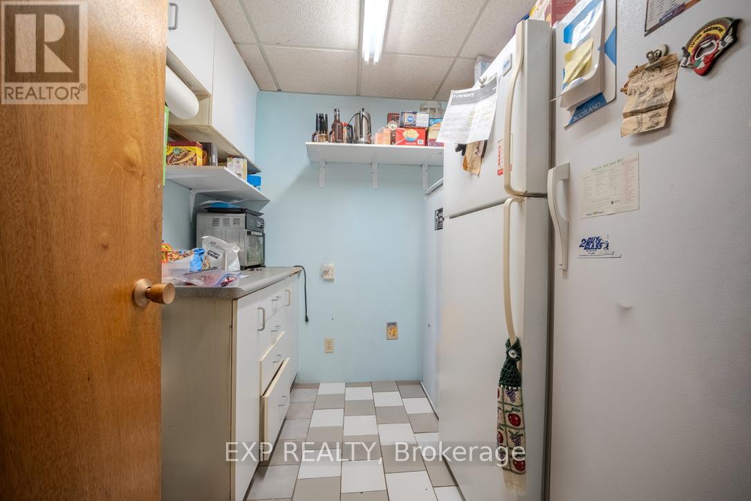 6166 Wildrose Crescent, Niagara Falls, Ontario  L2G 7T3 - Photo 24 - X12631788