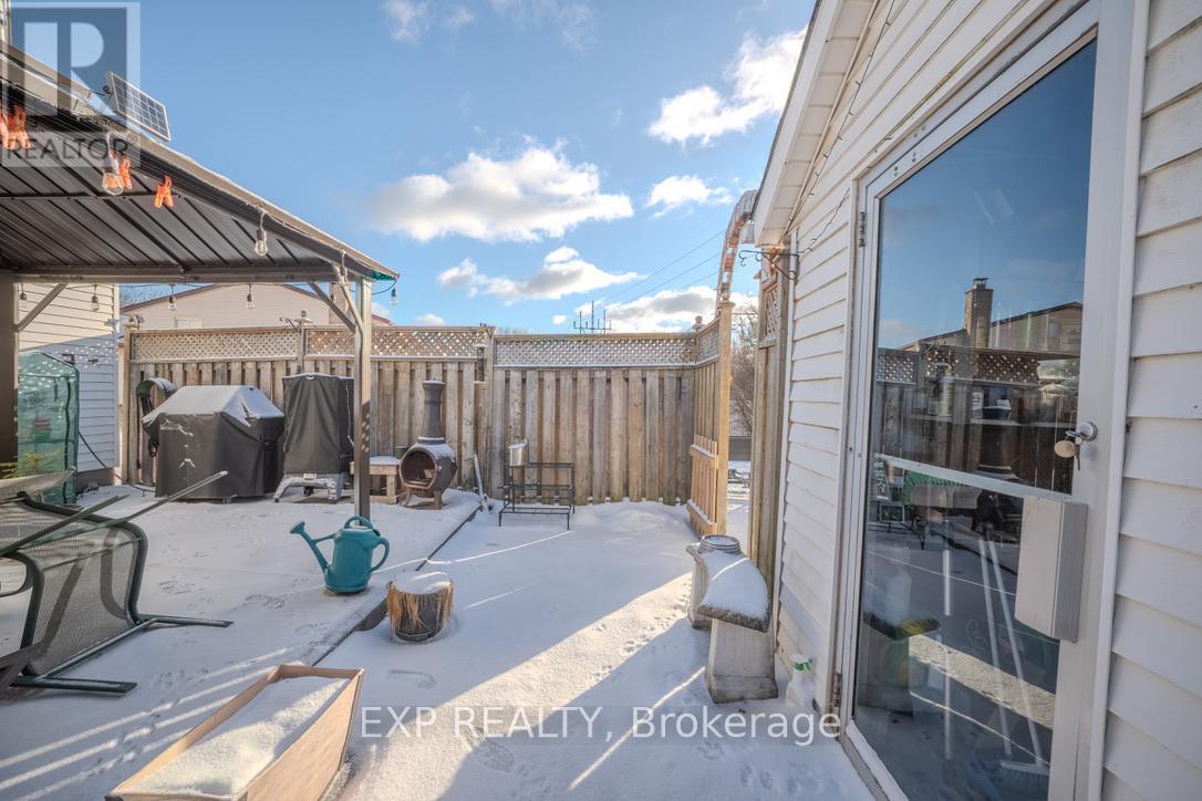 6166 Wildrose Crescent, Niagara Falls, Ontario  L2G 7T3 - Photo 7 - X12631788