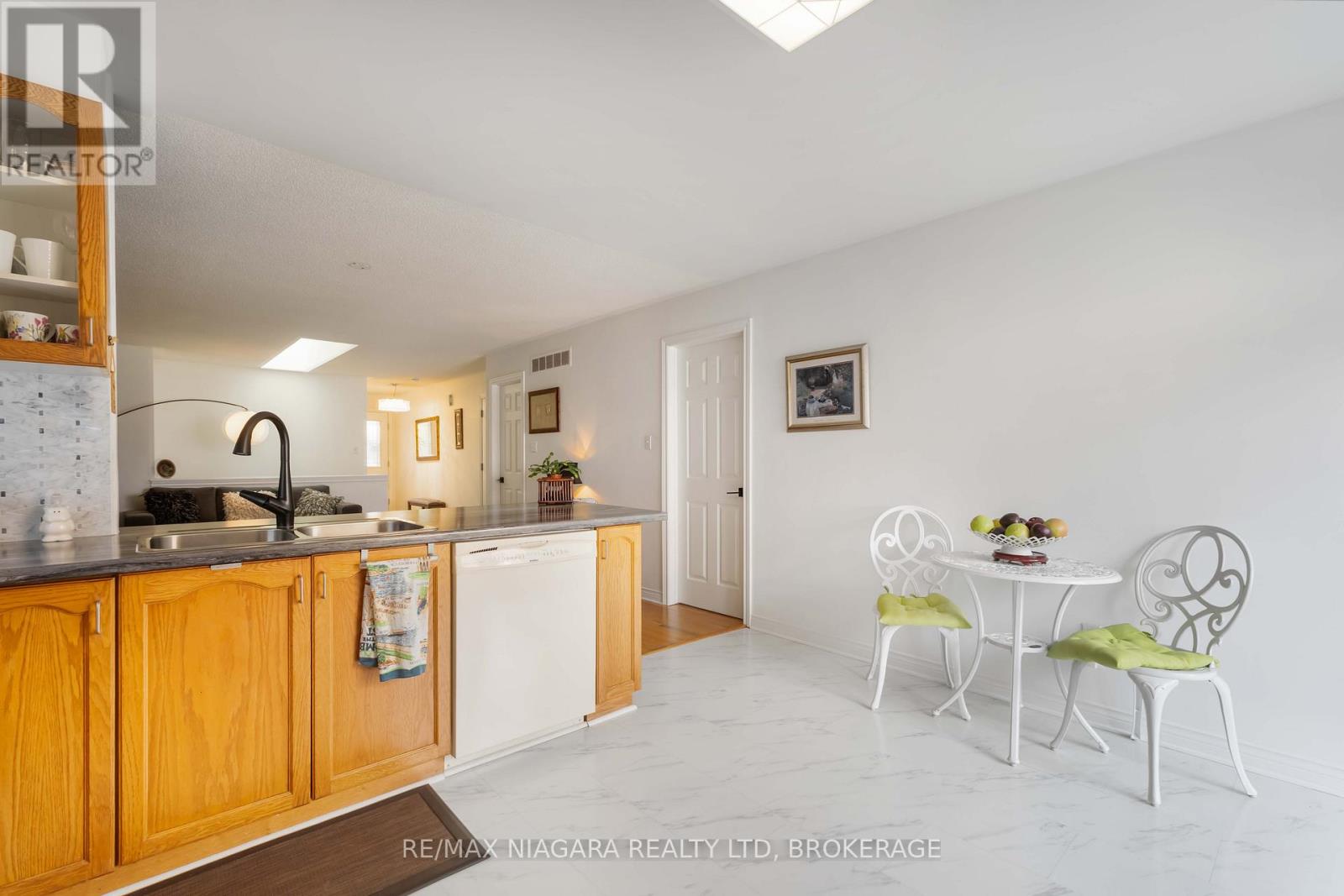 14 - 165 Main Street E, Grimsby, Ontario  L3M 1P2 - Photo 14 - X12631806