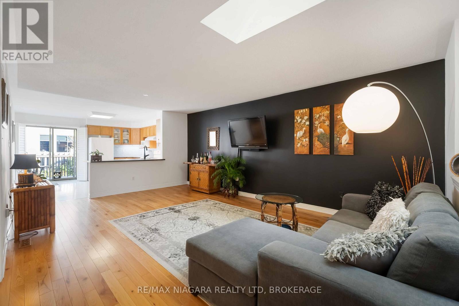 14 - 165 Main Street E, Grimsby, Ontario  L3M 1P2 - Photo 6 - X12631806