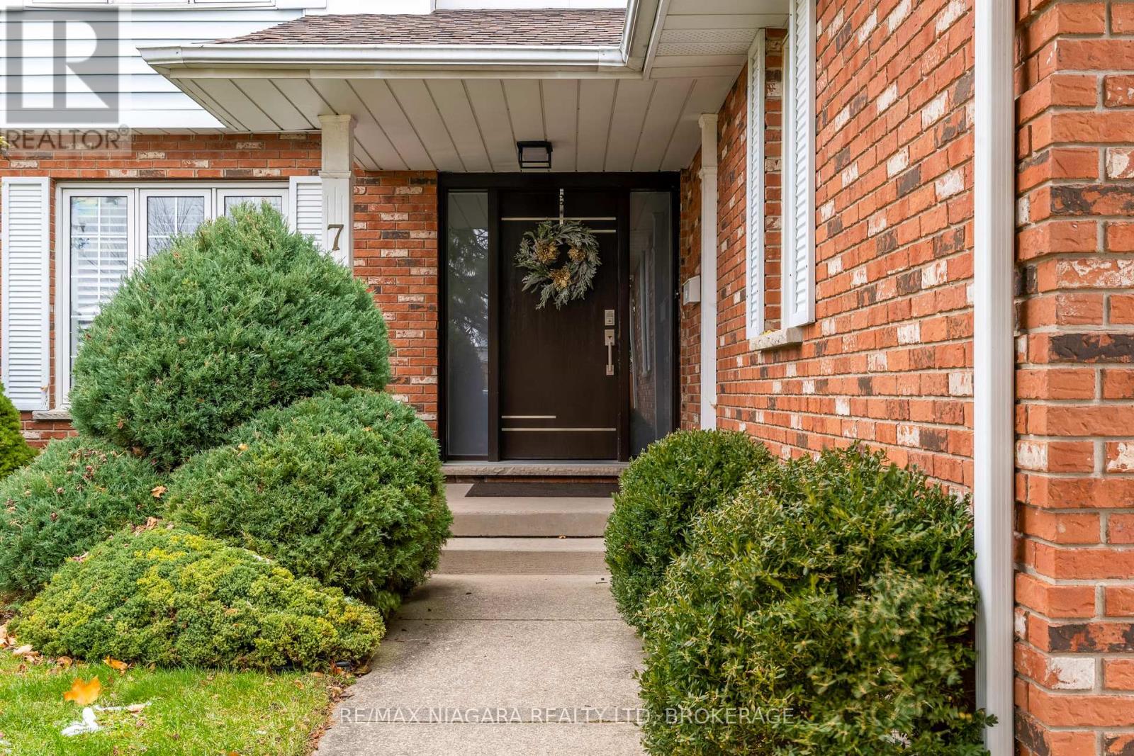7 Bahama Bay, St. Catharines, Ontario  L2M 7W2 - Photo 4 - X12632590