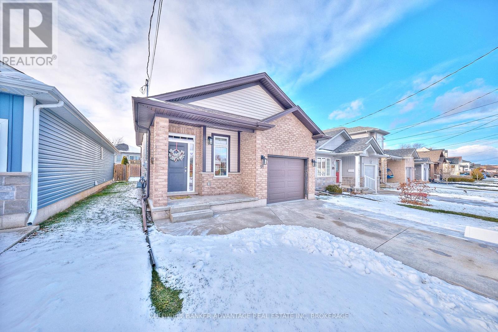 91 Scholfield Avenue S, Welland, Ontario  L3B 1N4 - Photo 3 - X12633218