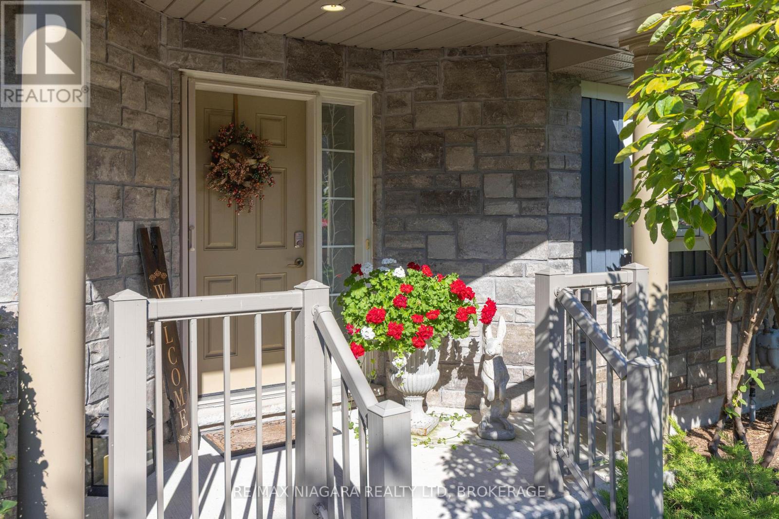 19 - 310 Ridge Road S, Fort Erie, Ontario  L0S 1N0 - Photo 4 - X12634918