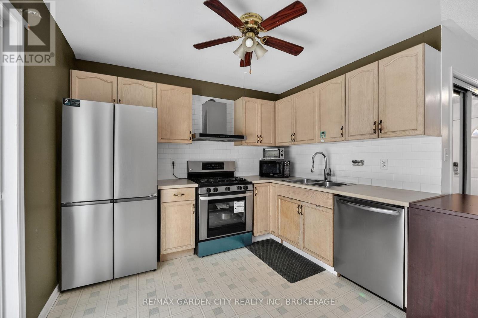 218 Confederation Avenue, Thorold, Ontario  L2V 5A2 - Photo 13 - X12635956