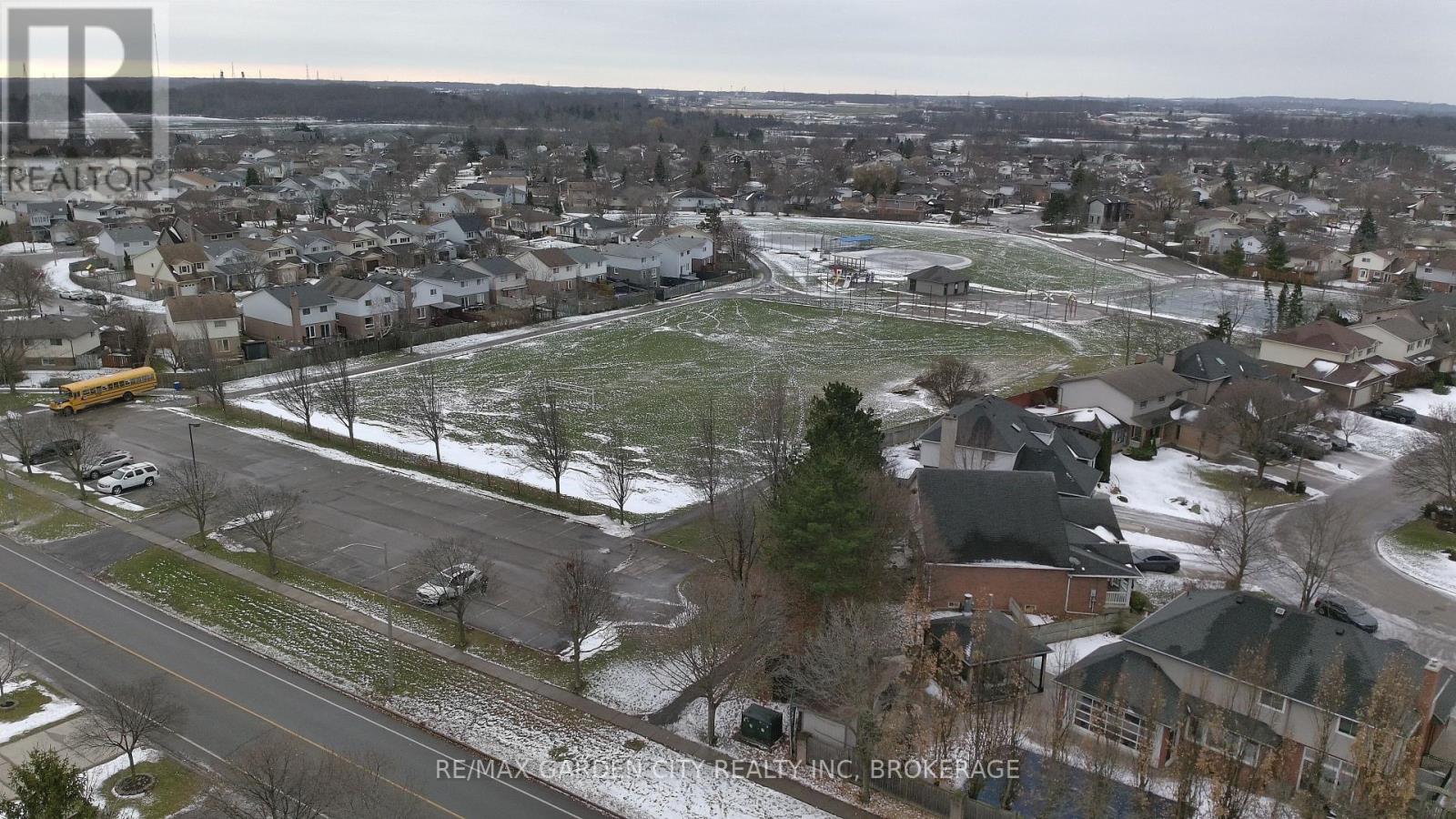 218 Confederation Avenue, Thorold, Ontario  L2V 5A2 - Photo 40 - X12635956