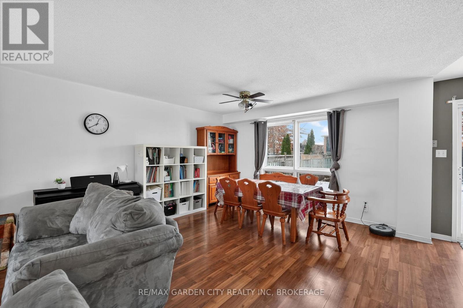 218 Confederation Avenue, Thorold, Ontario  L2V 5A2 - Photo 8 - X12635956