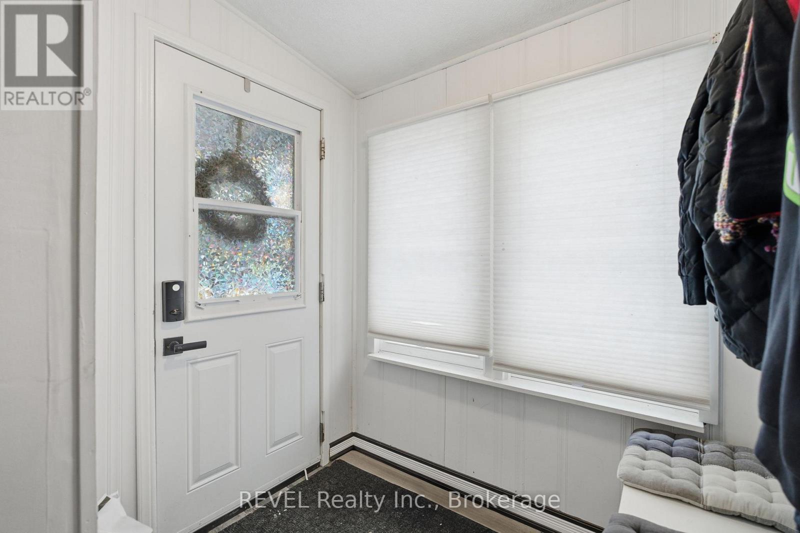 18 Kingsmill Street, Fort Erie, Ontario  L2A 4E3 - Photo 5 - X12638766