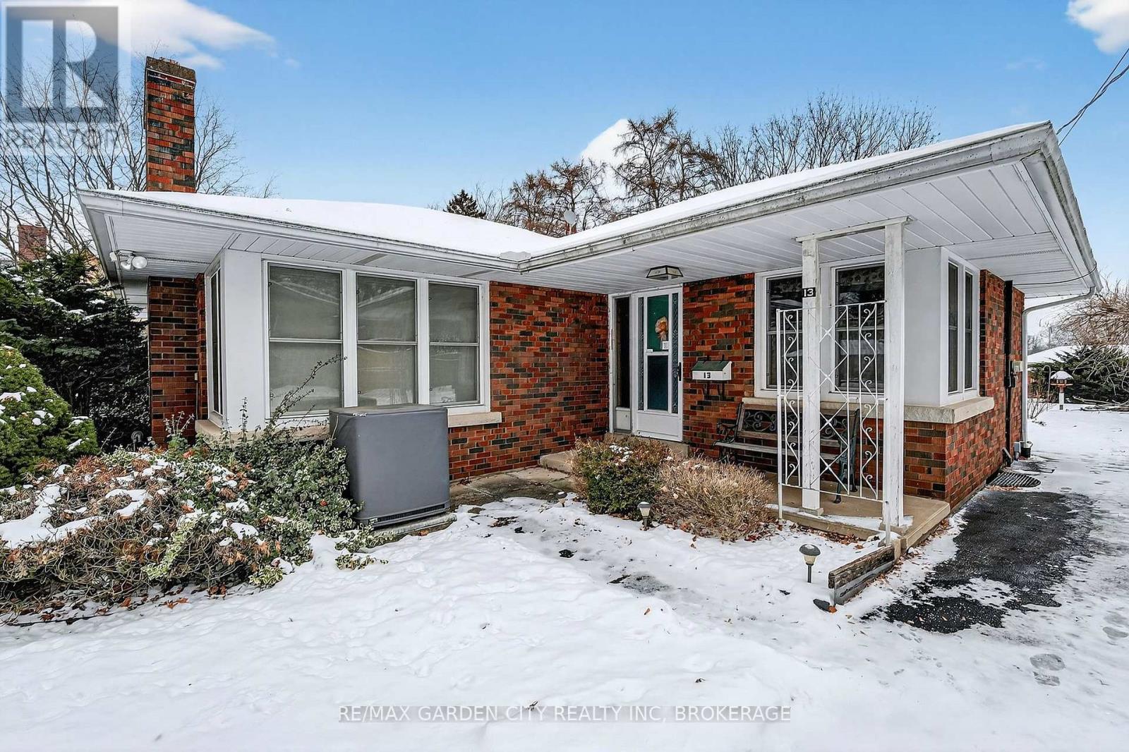 13 Chestnut Street, Pelham, Ontario  L0S 1E3 - Photo 2 - X12638834