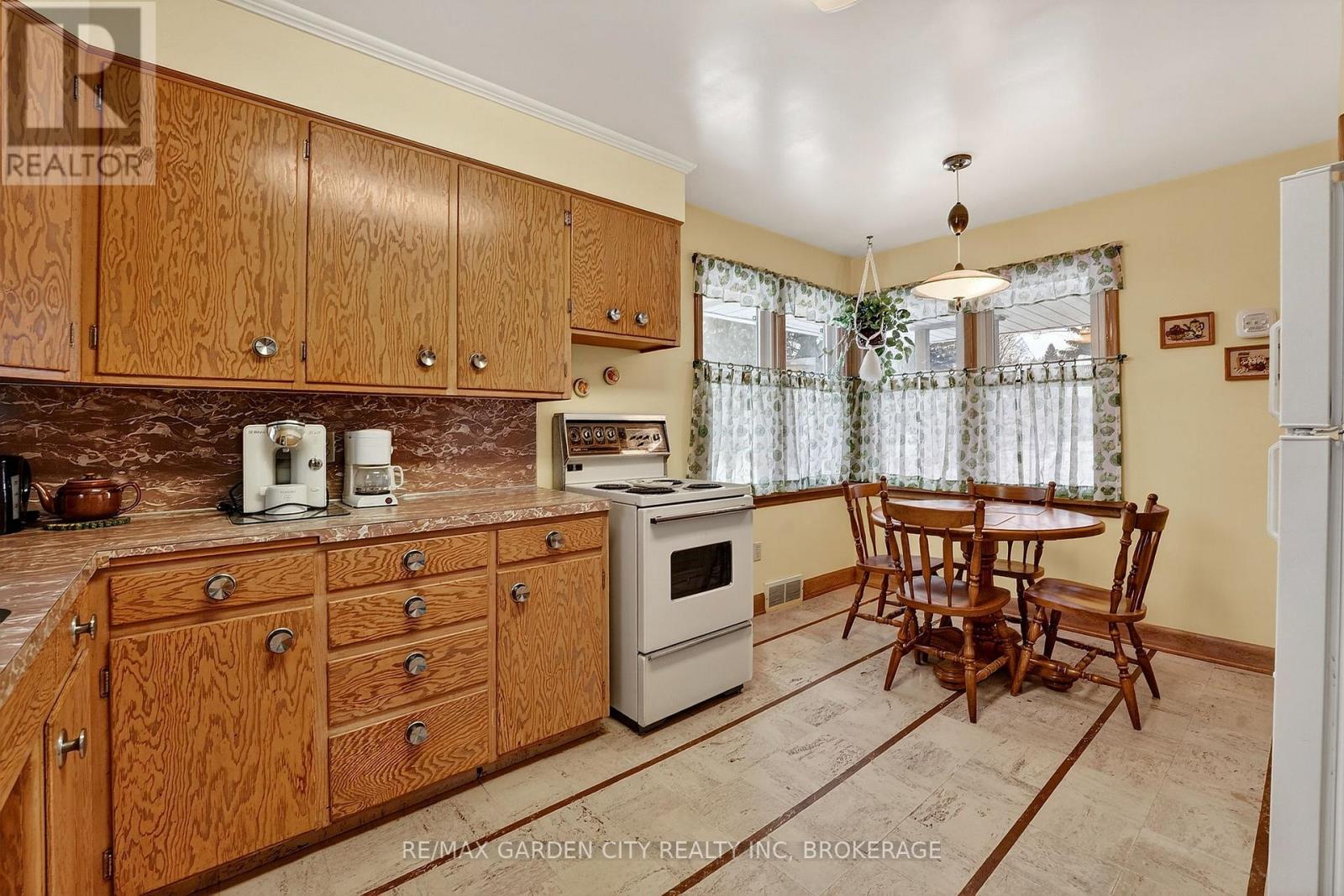 13 Chestnut Street, Pelham, Ontario  L0S 1E3 - Photo 20 - X12638834