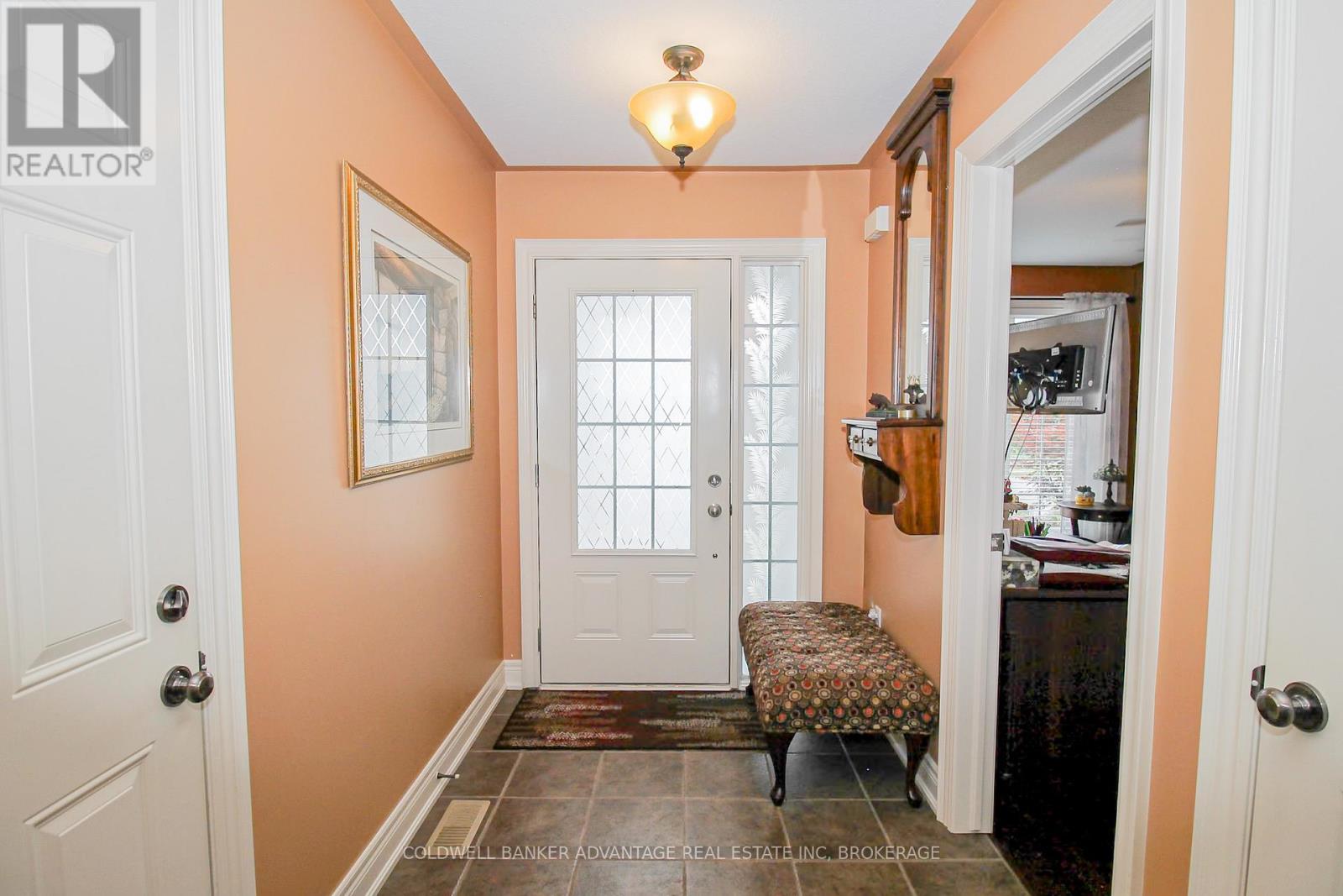 3935 Lower Coach Road, Fort Erie, Ontario  L0S 1S0 - Photo 5 - X12639438