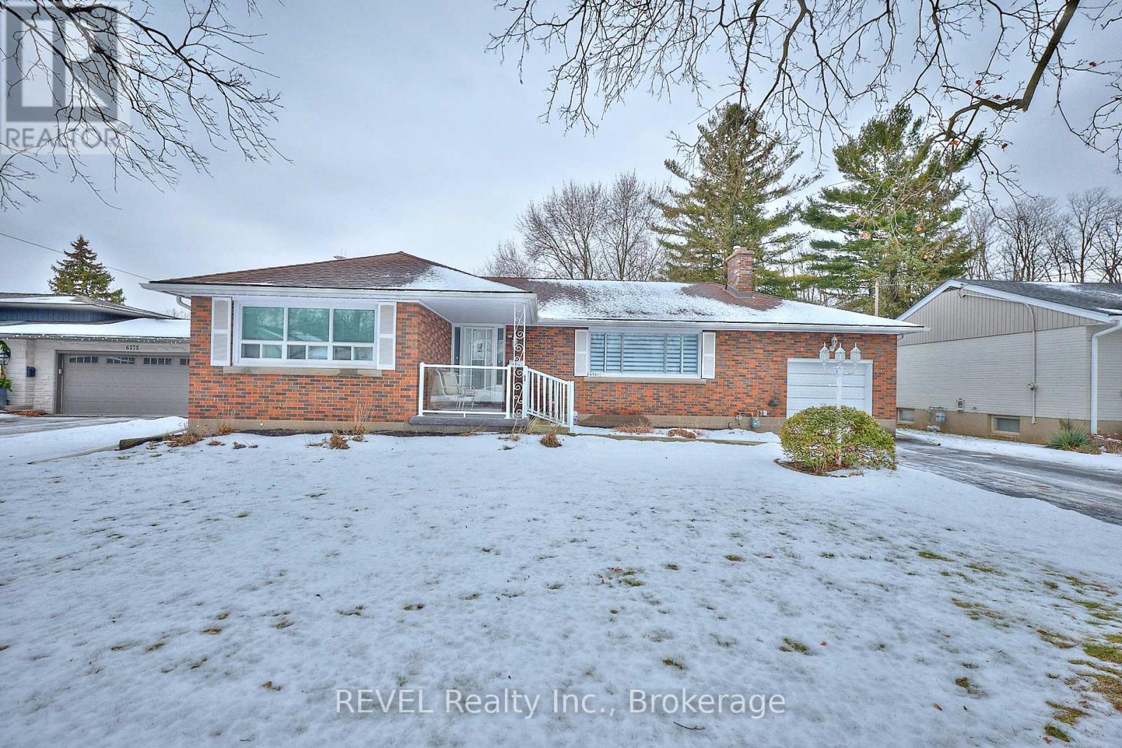 6361 Clare Crescent, Niagara Falls, Ontario  L2G 2C9 - Photo 2 - X12639994