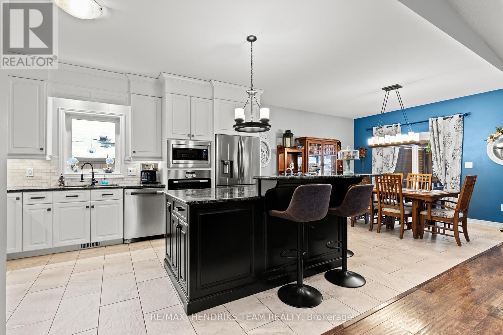 379 Michael Drive, Welland, Ontario  L3C 0A5 - Photo 15 - X12642632