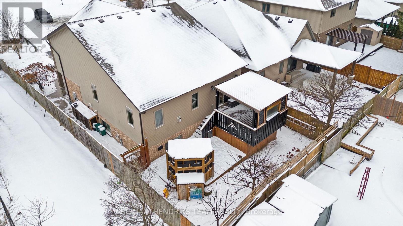 379 Michael Drive, Welland, Ontario  L3C 0A5 - Photo 34 - X12642632