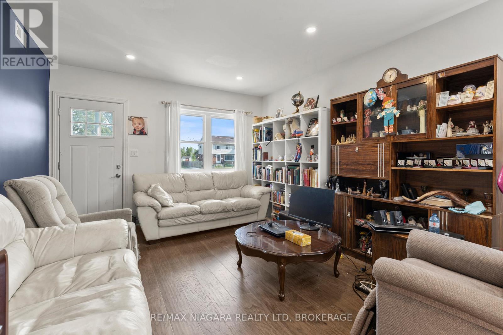 362 Carlton Street, St. Catharines, Ontario  L2M 4W5 - Photo 5 - X12643108