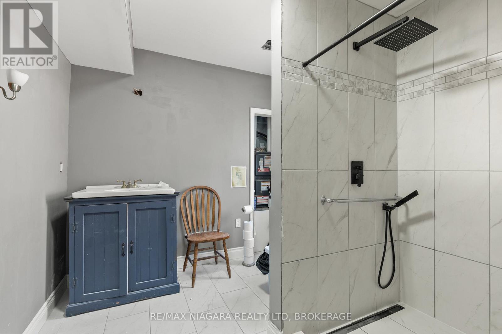 362 Carlton Street, St. Catharines, Ontario  L2M 4W5 - Photo 9 - X12643108