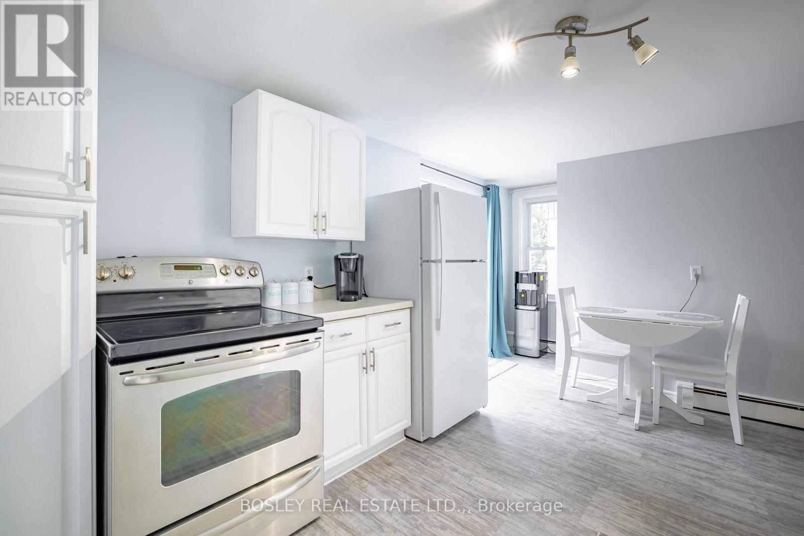 1609 Eighth Avenue, St. Catharines, Ontario  L2R 6P7 - Photo 11 - X12643174